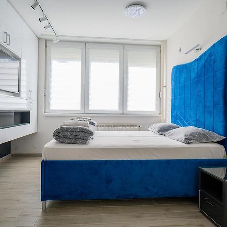 Apartman Nataly Ni Buitenkant foto