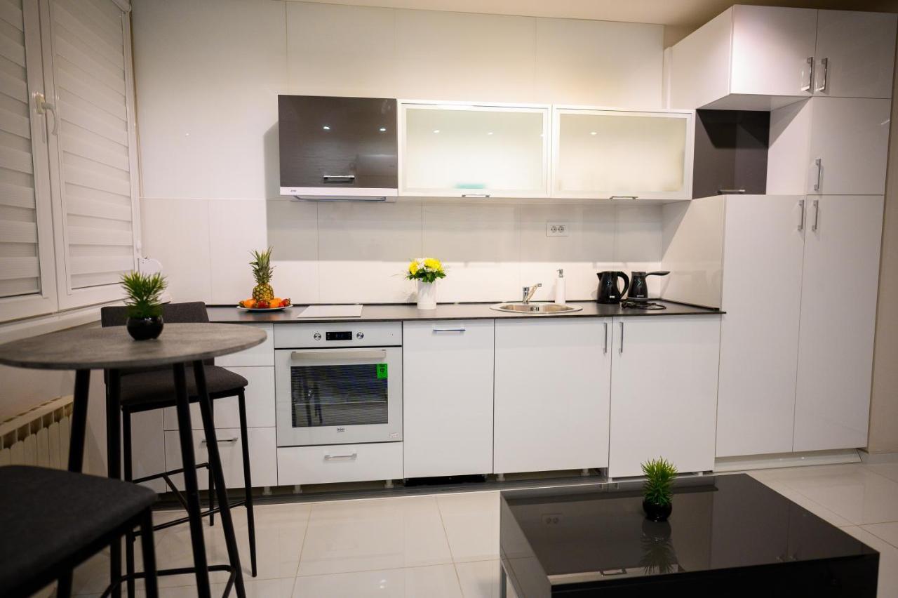 Apartman Nataly Ni Buitenkant foto