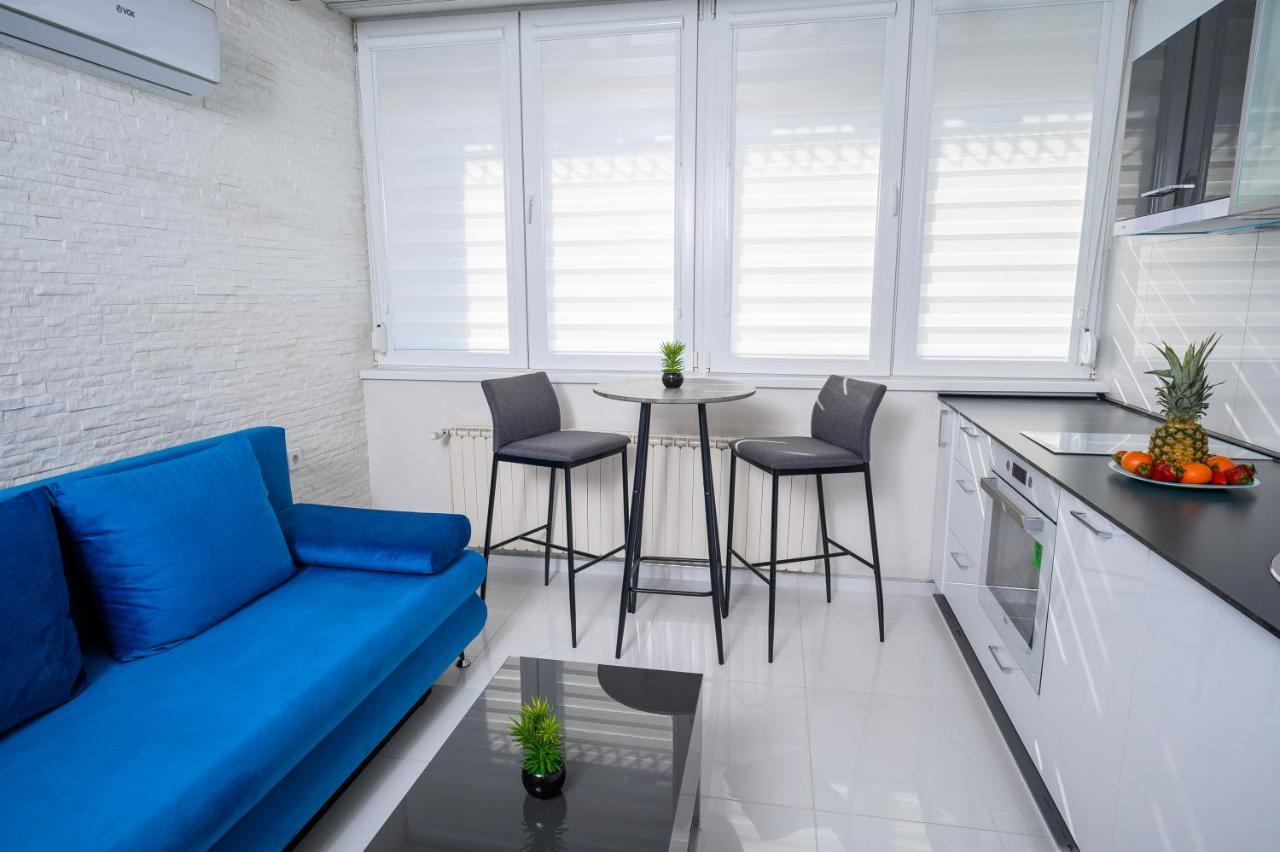Apartman Nataly Ni Buitenkant foto