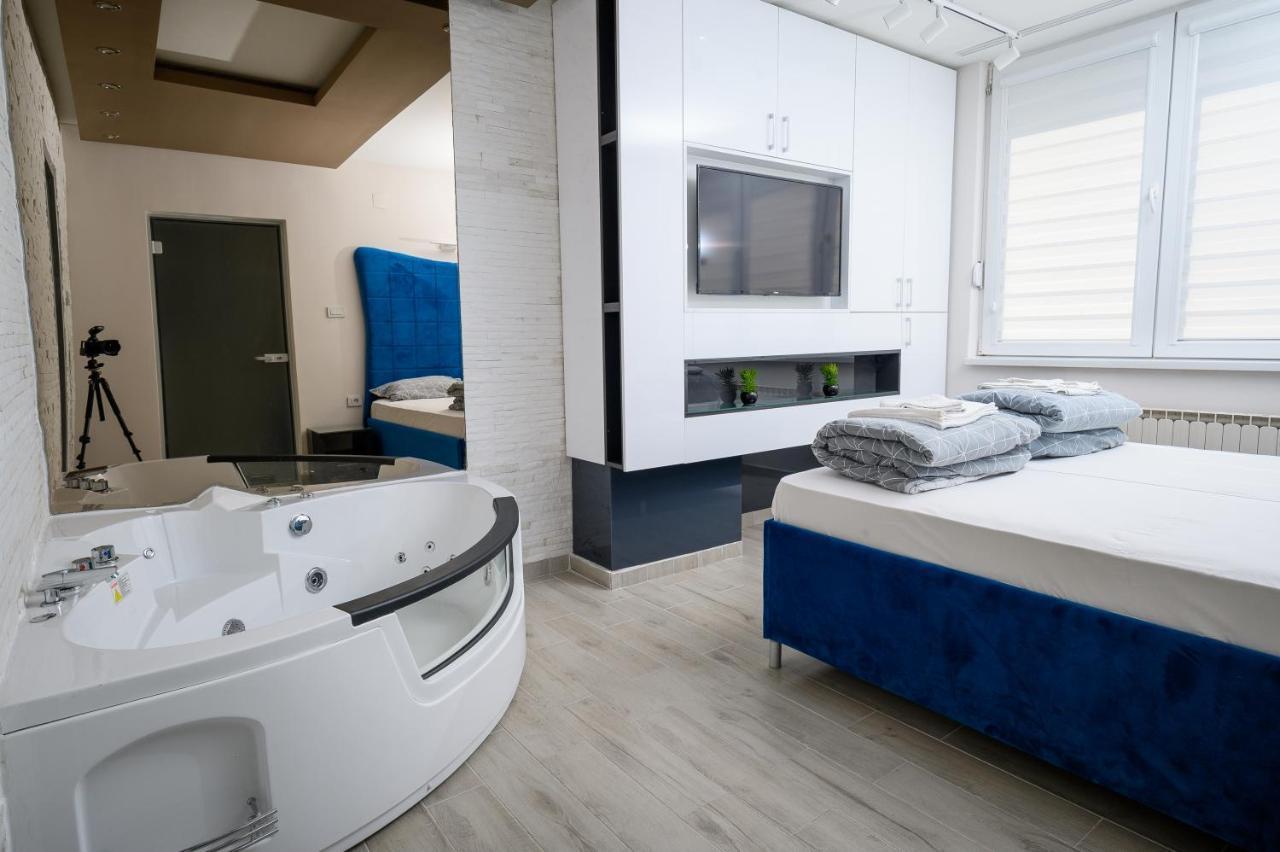 Apartman Nataly Ni Buitenkant foto